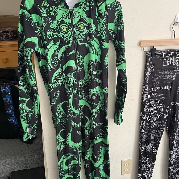 BlackMilk Cthulhu Green and Black Onesie with hood and zipper - Picture 1 of 3